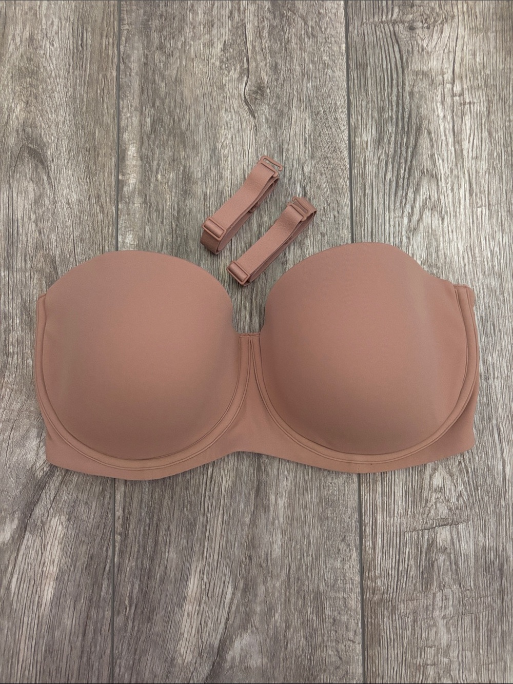 SKIMS STRAPLESS BRA